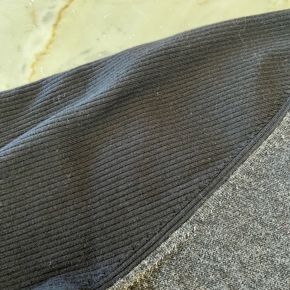 HUGO BOSS GRAY & BLACK CARDIGAN RIBBED SLEEVES SZ-L EXCELLENT CONDITION!! - Picture 3 of 5